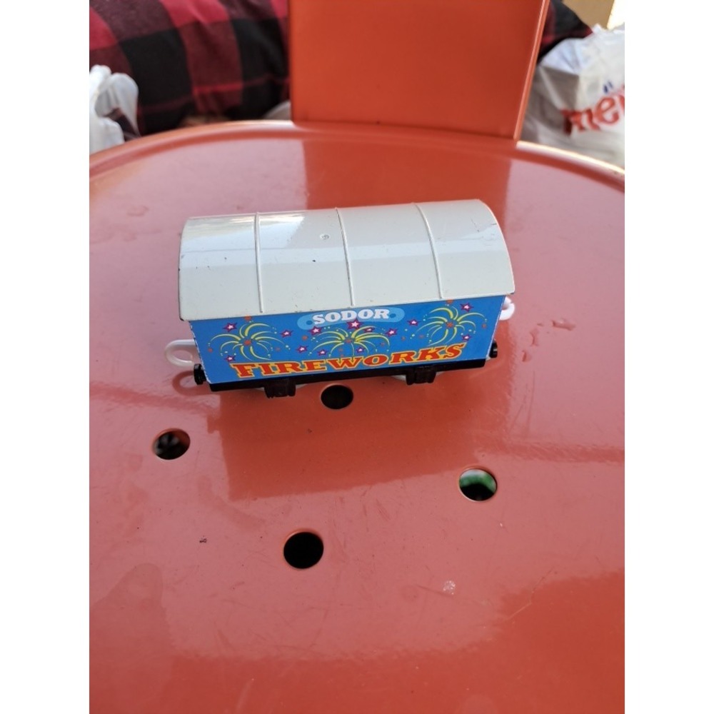 Thomas & Friends TrackMaster Sodor Fireworks Pop-Up Cargo Car (2009)